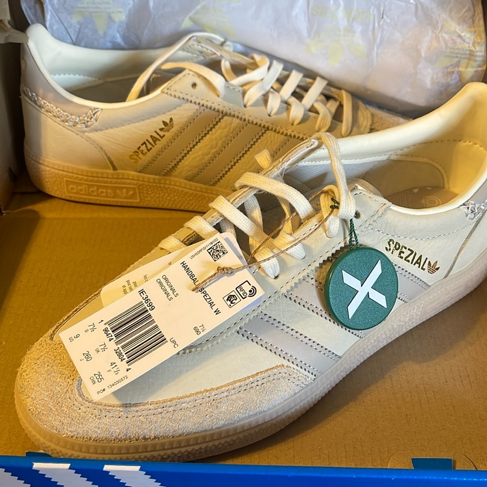 NWT Adidas Handball Spezial Rare Color